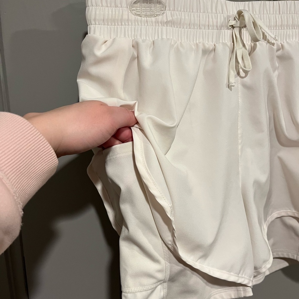 Fabletics Shorts - Picture 5 of 12